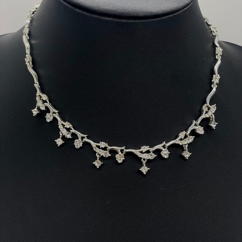 Trifari Crown Clusters Rhinestone Chain Necklace Lobster Silver Tone 15-18 Inch